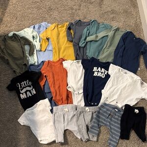 Assorted Baby Onesies and Pants Set newborn-3 months